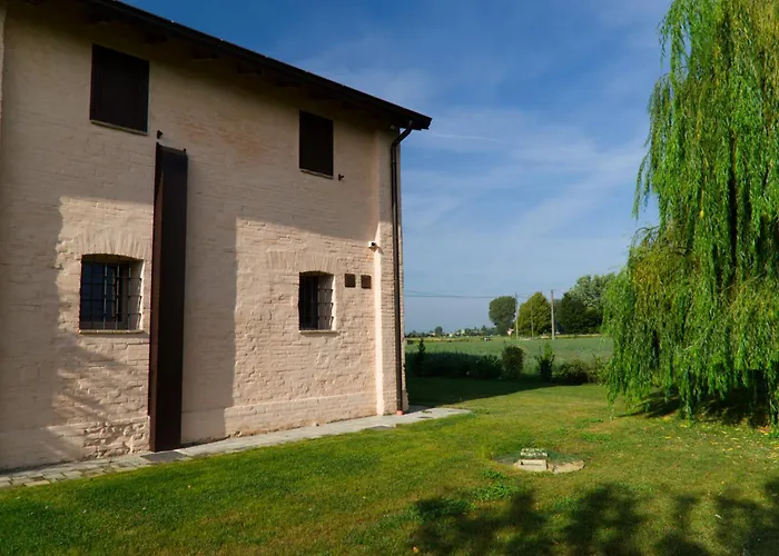بيت ضيافة Antico Casale Caroli 4*