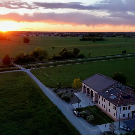 Antico Casale Caroli 4*